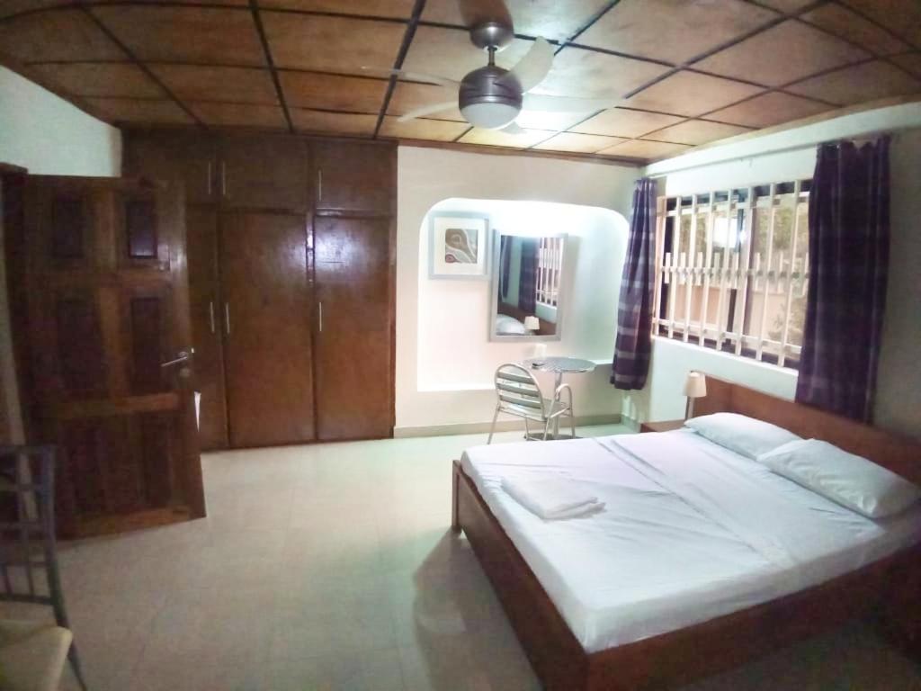 Portersville Private Lodge Freetown Ngoại thất bức ảnh