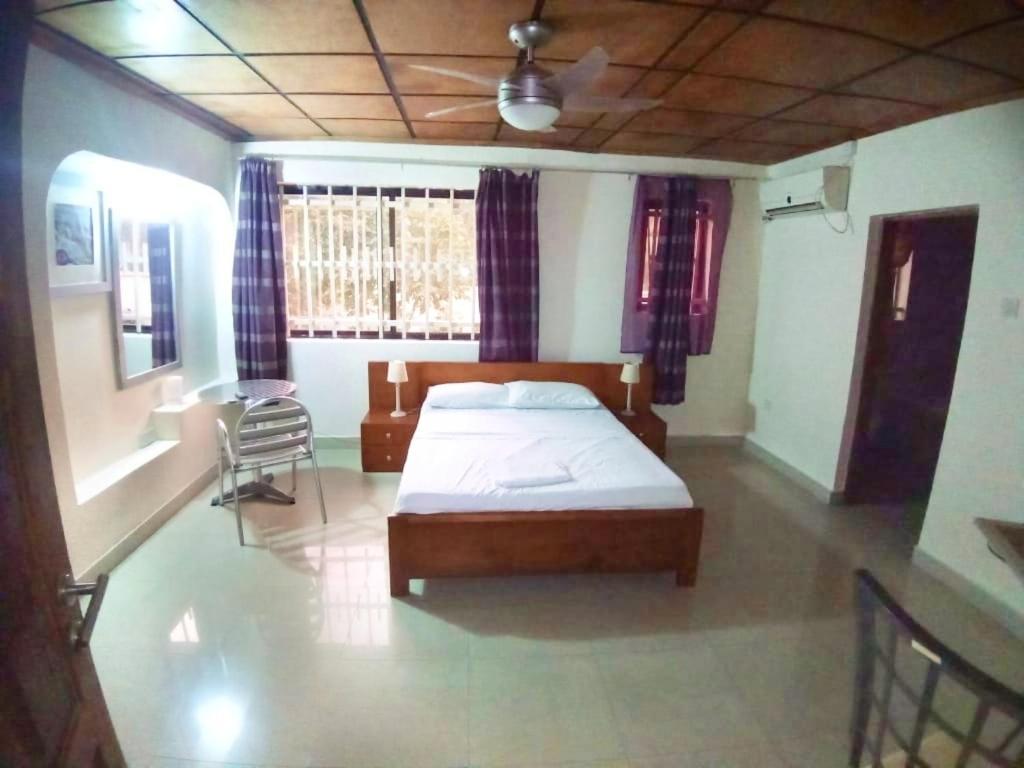 Portersville Private Lodge Freetown Ngoại thất bức ảnh